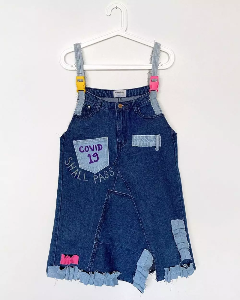 Fashion item bertema corona © 2020 brilio.net