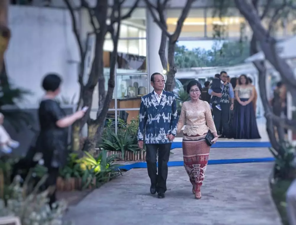 pesona ibunda Ernerst Prakasa instagram