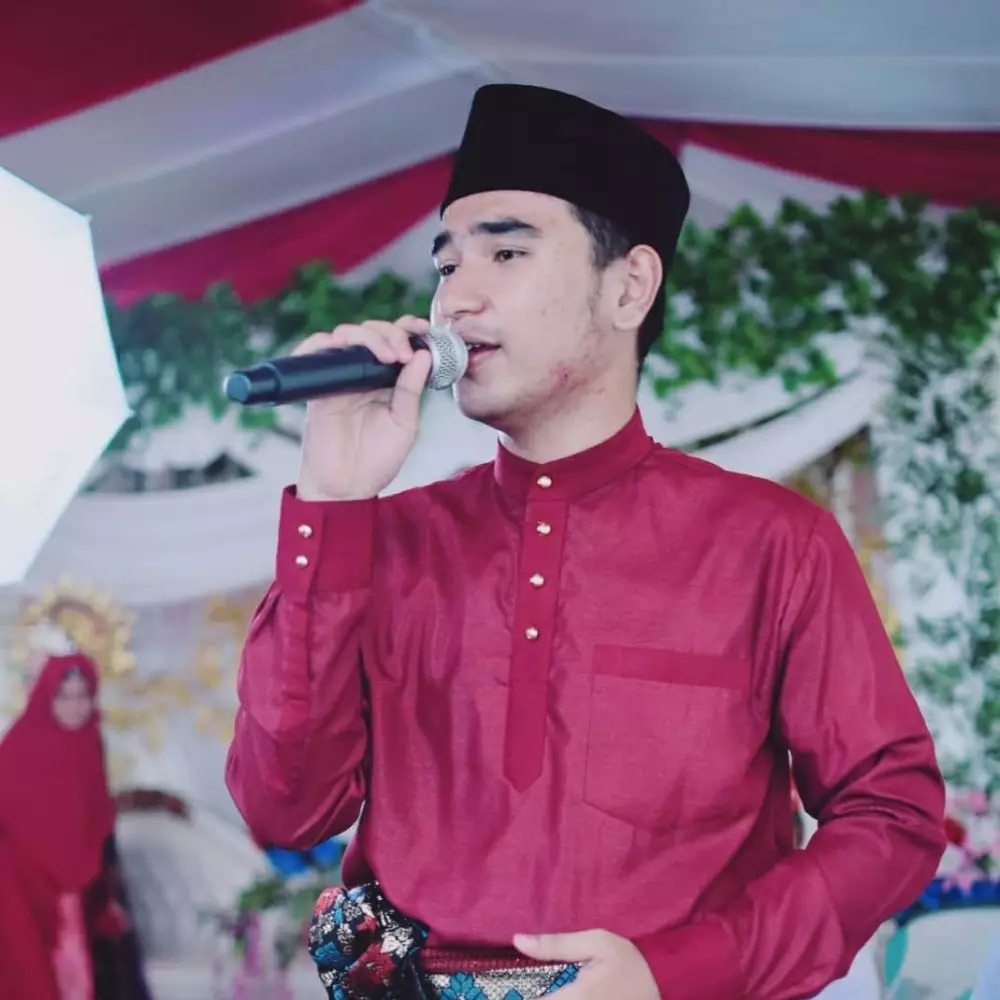 Pesona Hari Putra  Instagram Pesona Hari Putra  Instagram