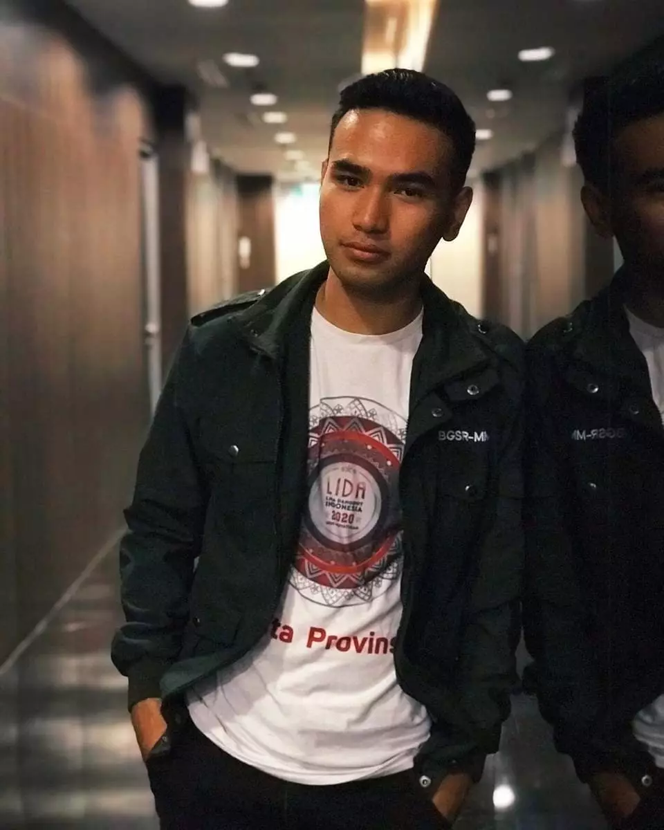 Pesona Hari Putra  Instagram Pesona Hari Putra  Instagram