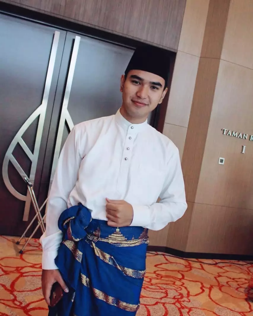 Pesona Hari Putra  Instagram Pesona Hari Putra  Instagram