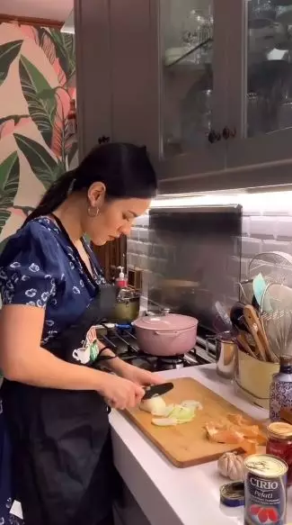 potret raisa masak di rumah instagram potret raisa masak di rumah instagram
