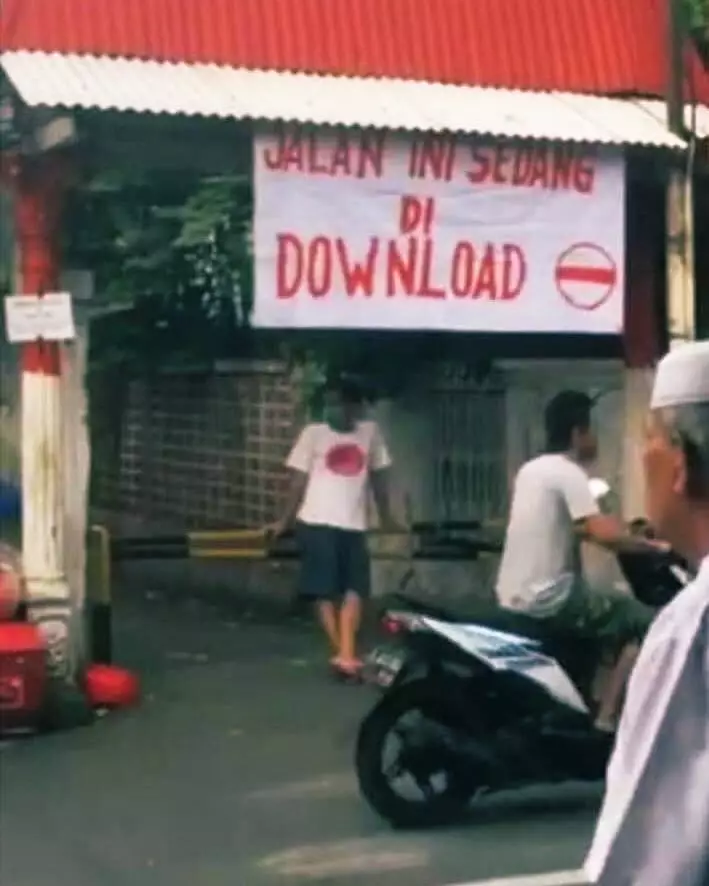 momen absurd kegiatan di rumah © 2020 instagram.com