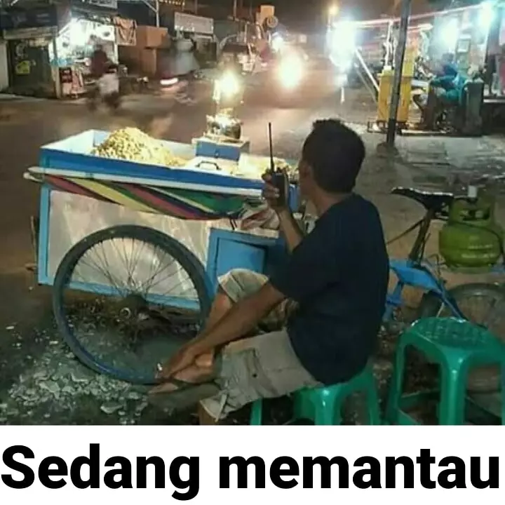 Meme obrolan pedagang keliling Berbagai sumber