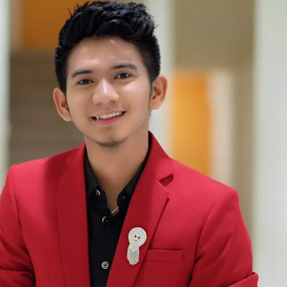 Sama-sama dekat Lesty Kejora, ini 8 beda gaya Hari Putra &amp; Rizki