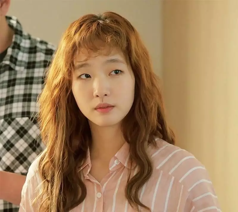 Transformasi Kim Go-eun Berbagai sumber 