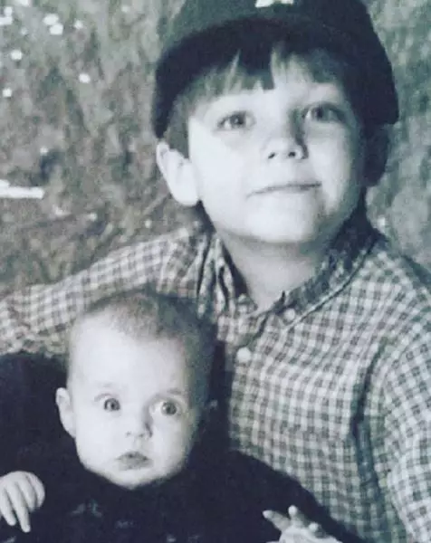 10 Potret personel One Direction saat belia Instagram