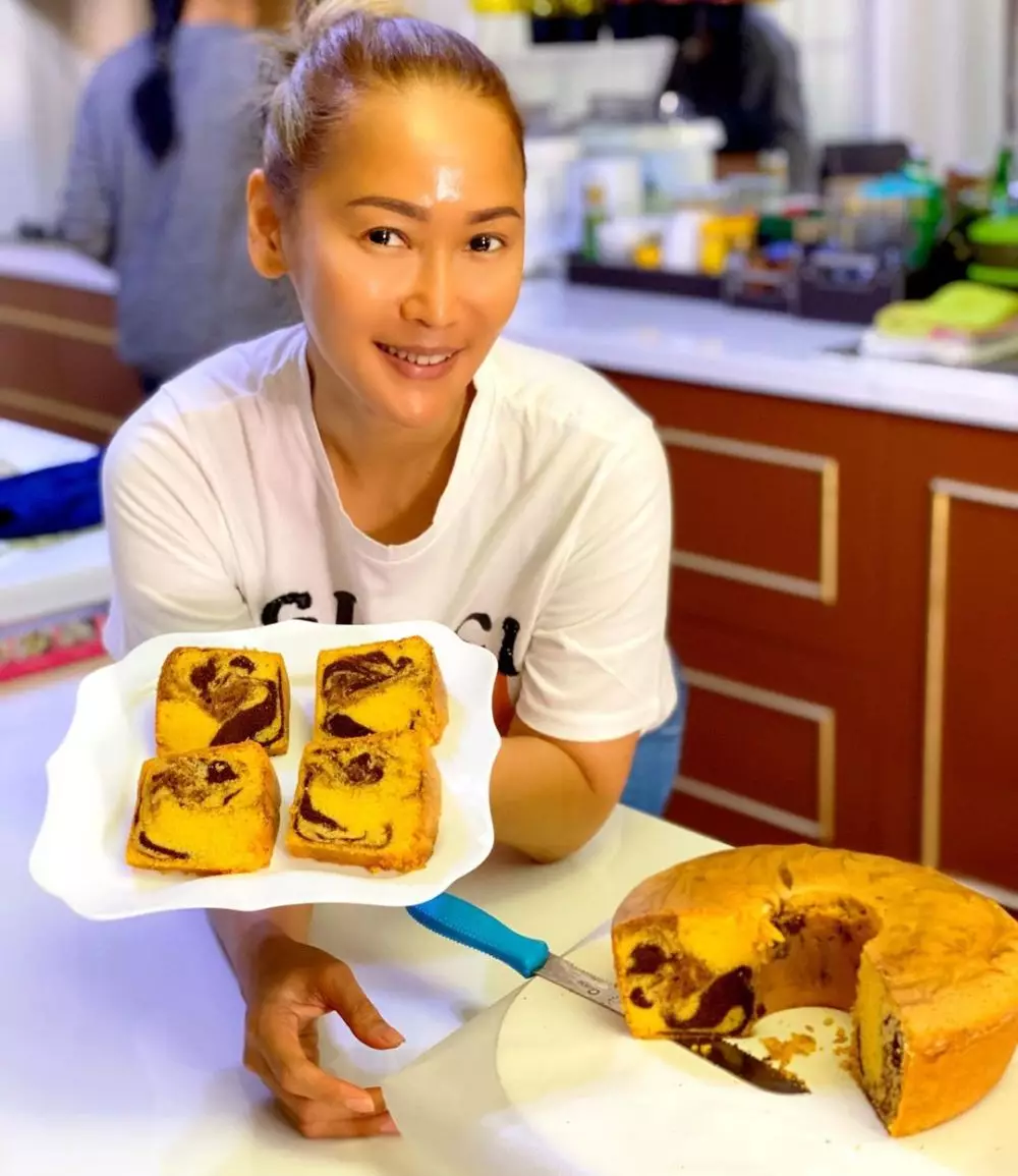 12 seleb masak di rumah © 2020 brilio.net