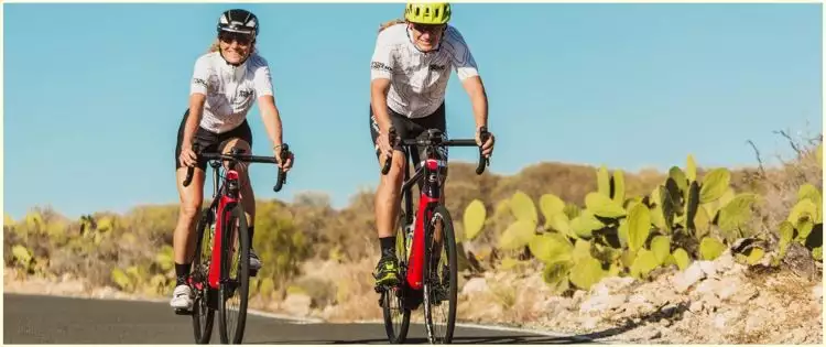 4 Manfaat bersepeda untuk perut, efektif dan nggak ribet