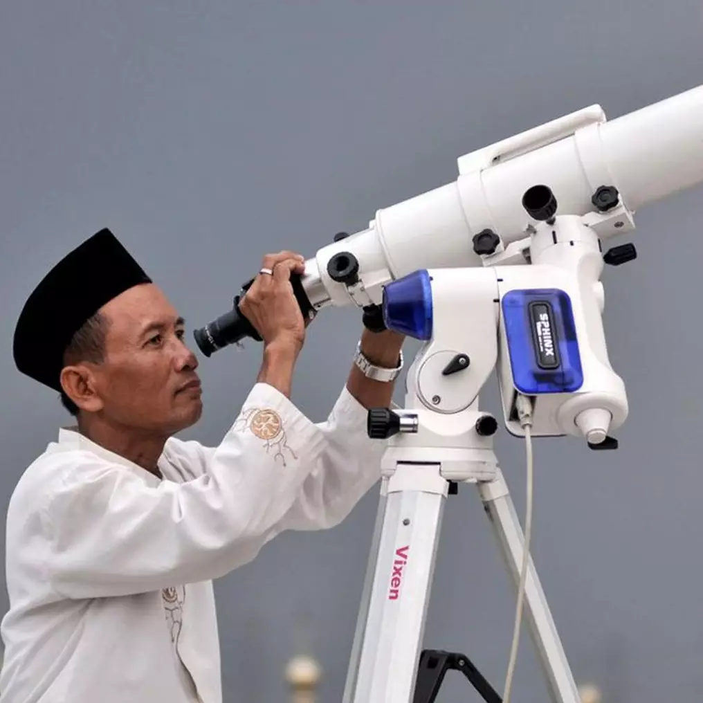 Arti kata hilal dan cara menentukan awal Ramadhan