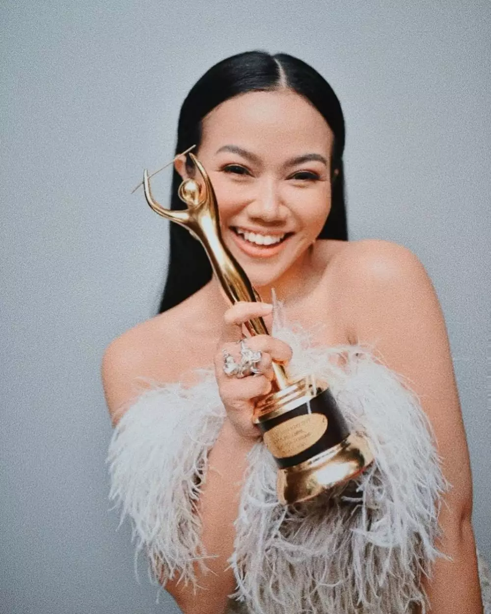 Macam gaya rambut Yura Yunita © 2020 brilio.net Macam gaya rambut Yura Yunita © 2020 brilio.net