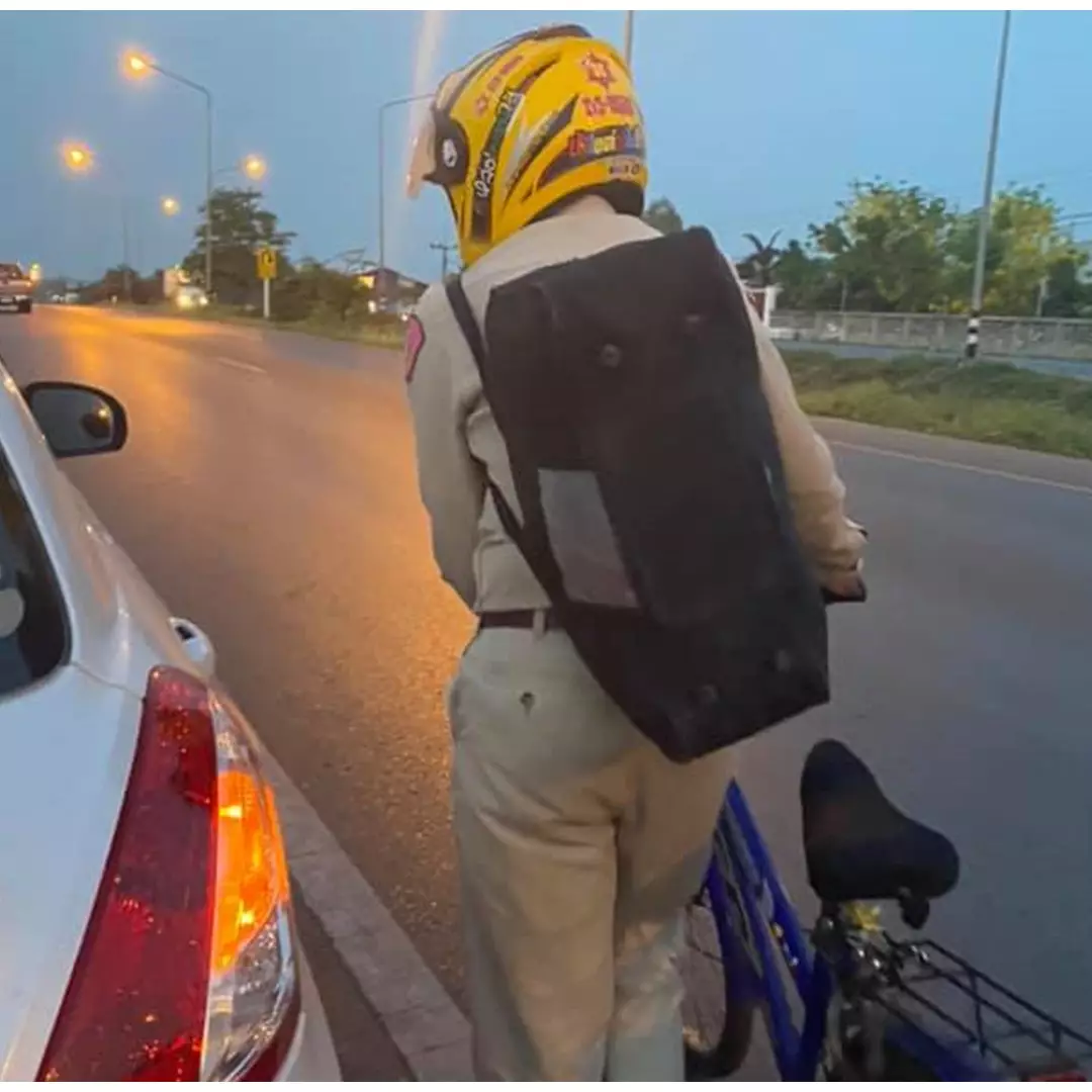 Kisah kakek mudik bersepeda berhari-hari usai di-PHK ini bikin sedih