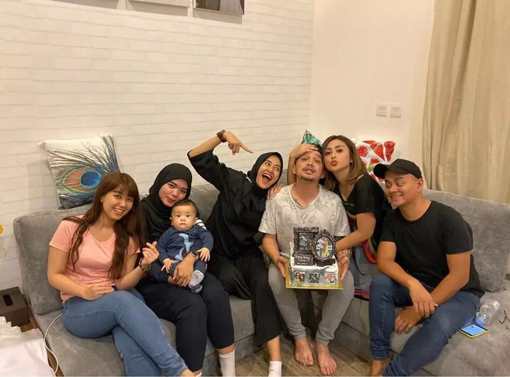 potret rumah Selvi Kitty instagram