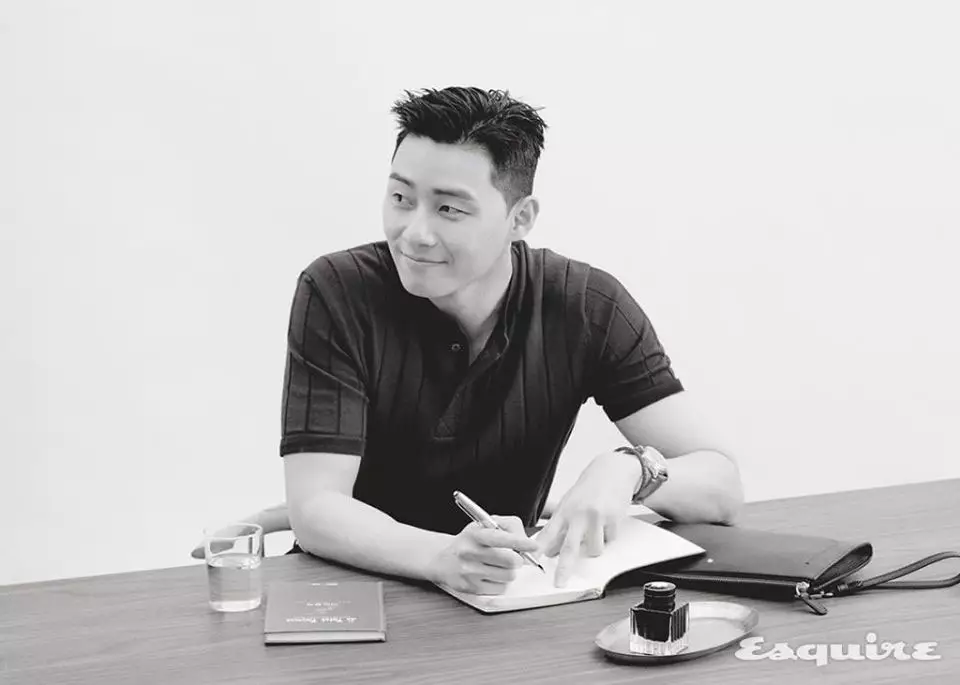 rambut baru park seo joon  Berbagai sumber  rambut baru park seo joon  Berbagai sumber
