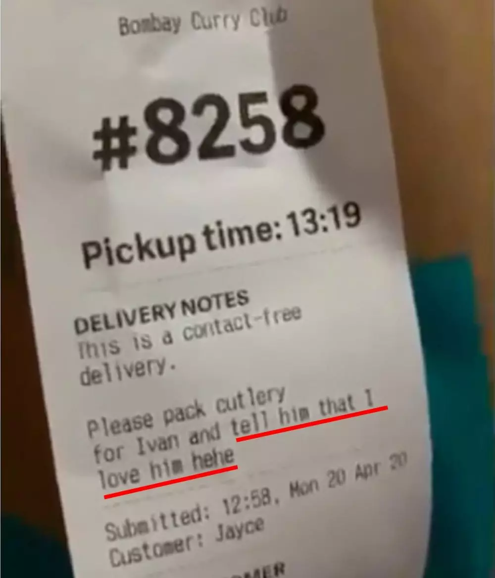 kurir ucap 'I Love You'   kurir ucap 'I Love You'