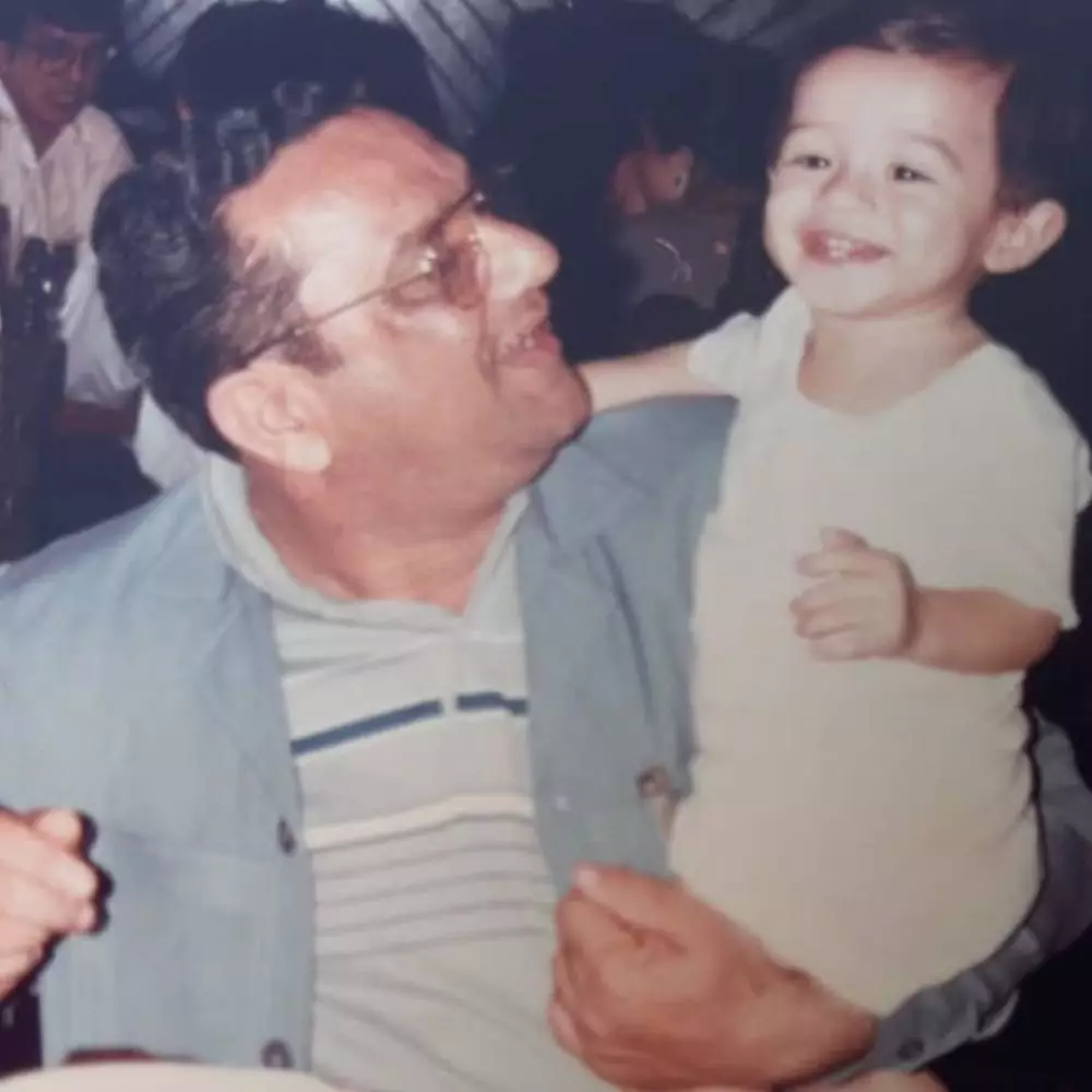 7 Potret masa kecil Miller Khan Instagram