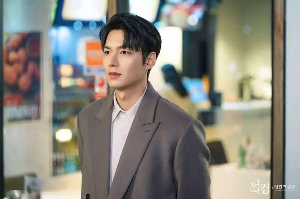 Aktor korea jadi orang kaya Instagram