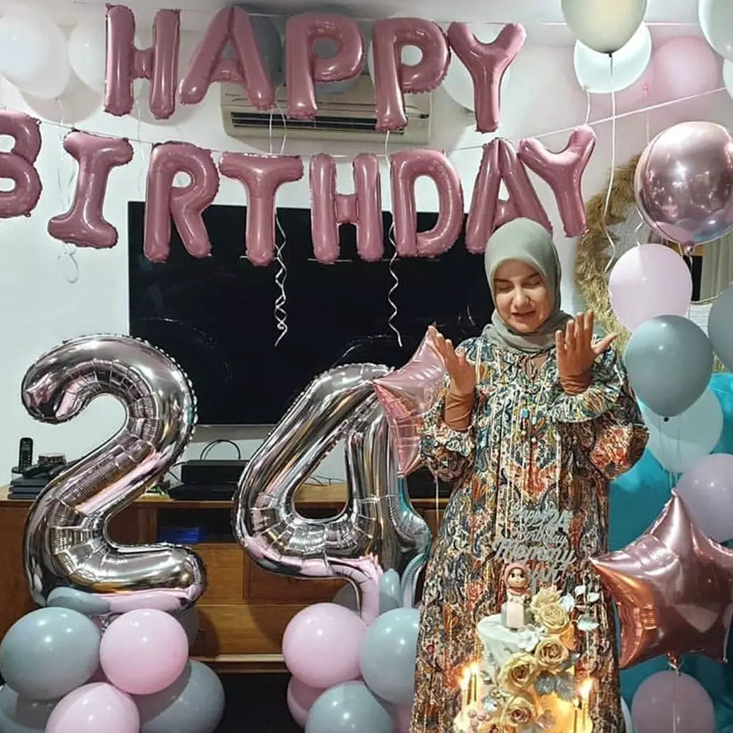 9 Momen ulang tahun ke-24 Irish Bella, meriah meski di rumah