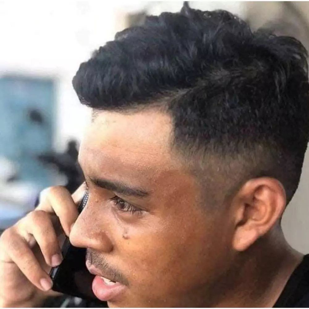 Kisah kurir kulitnya belang terbakar demi pelanggan ini bikin haru © 2020 brilio.net Kisah kurir kulitnya belang terbakar demi pelanggan ini bikin haru © 2020 brilio.net