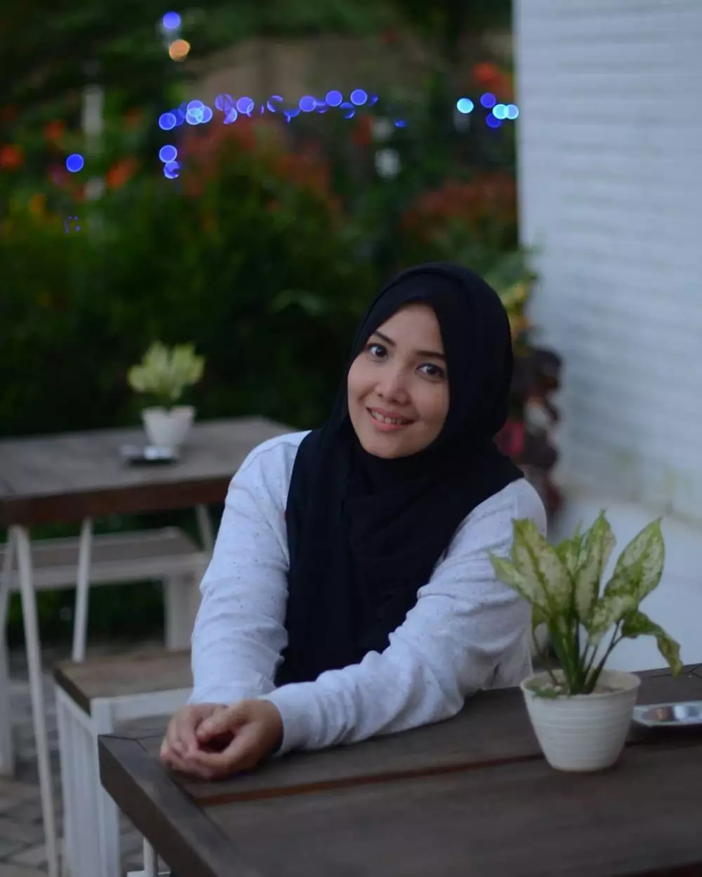 potret Mira Zayra pemeran Para Pencari Tuhan instagram potret Mira Zayra pemeran Para Pencari Tuhan instagram