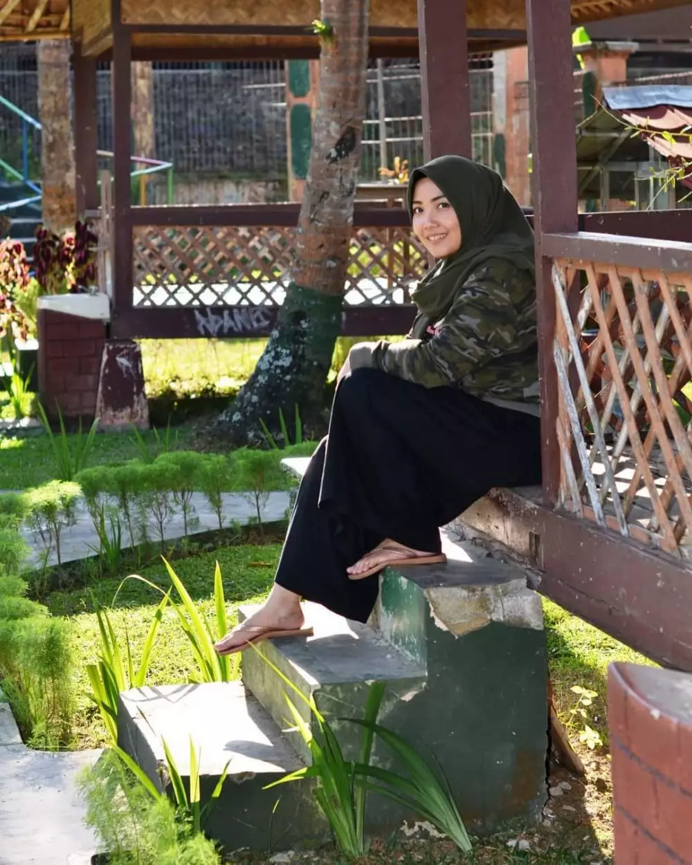 potret Mira Zayra pemeran Para Pencari Tuhan instagram potret Mira Zayra pemeran Para Pencari Tuhan instagram
