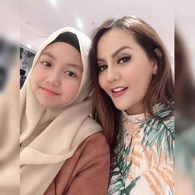 pedangdut jatuh ke pelukan pengusaha berbagai sumber pedangdut jatuh ke pelukan pengusaha berbagai sumber