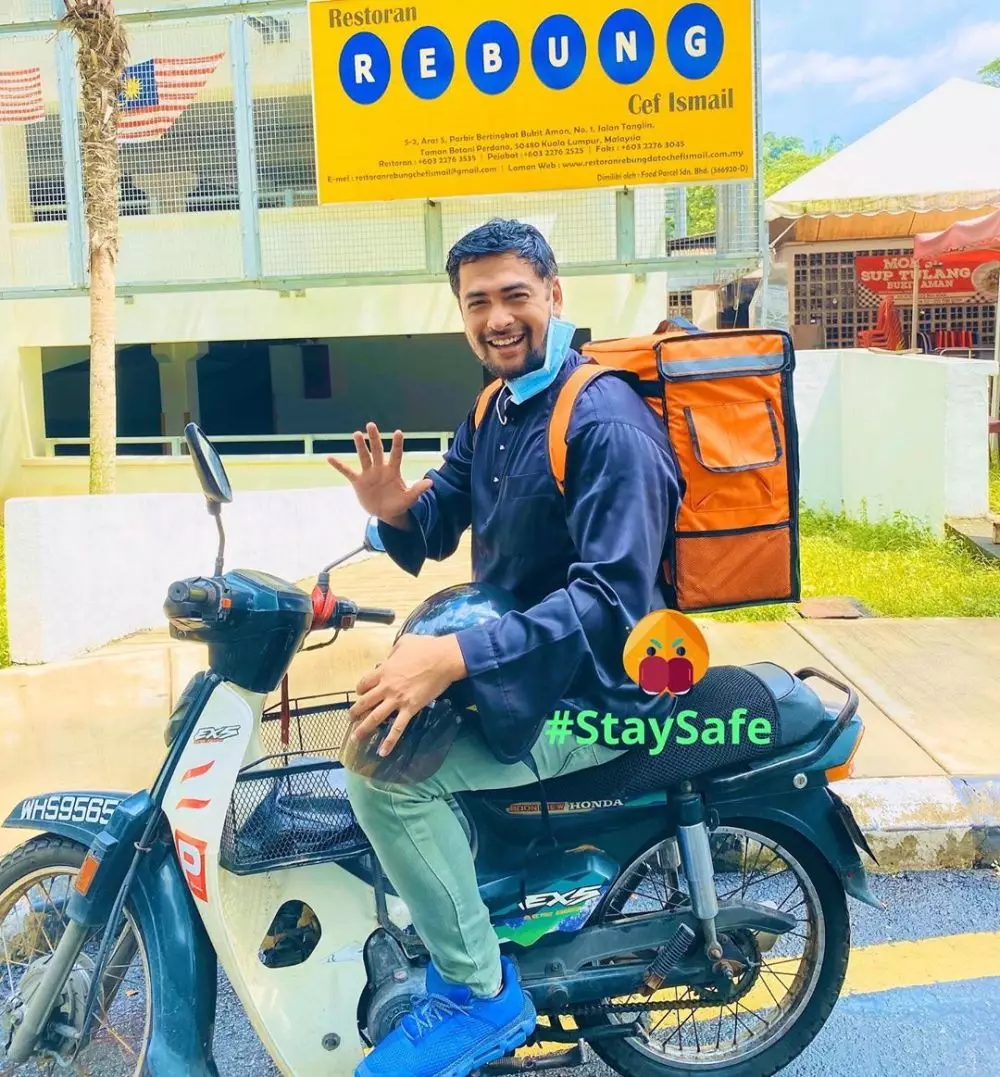 astronot jadi kurir antar makanan instagram