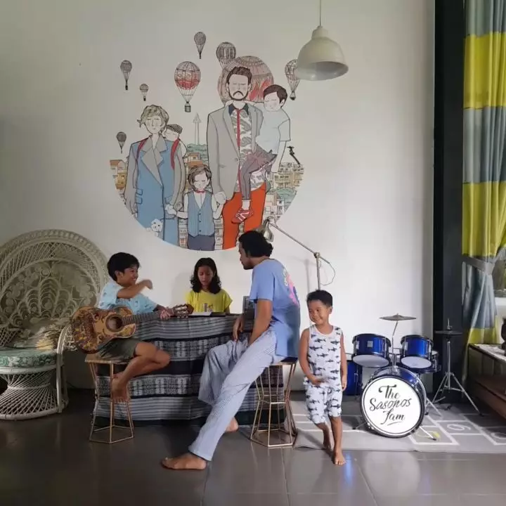 Ngabuburit seleb di rumah  Instagram