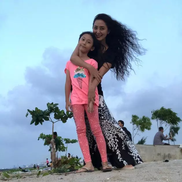 Miyako Emi anak Della Puspita  Instagram