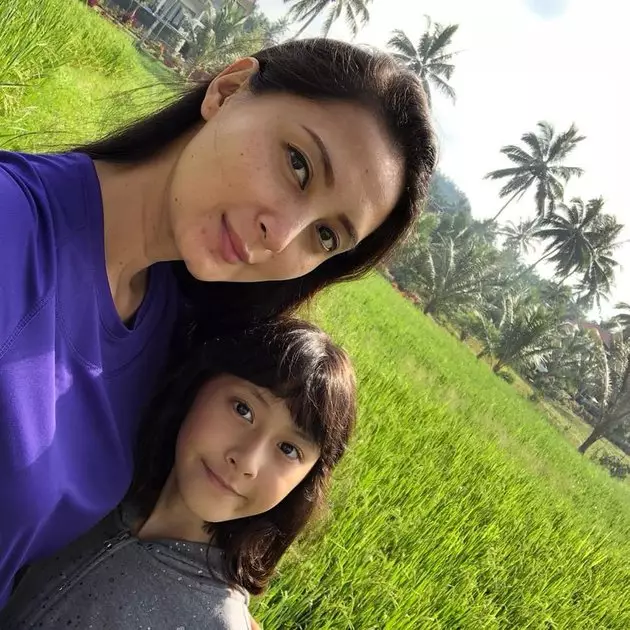 Miyako Emi anak Della Puspita  Instagram