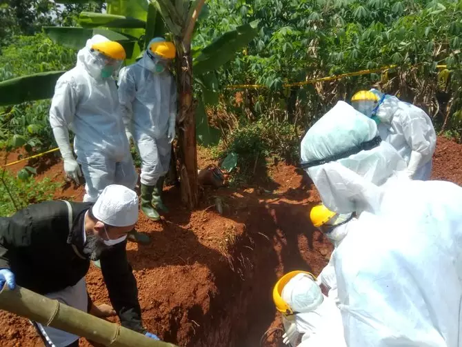 jenazah corona  © 2020 brilio.net jenazah corona  © 2020 brilio.net