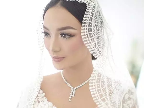 ultah zaskia gotik 30 © 2020 brilio.net ultah zaskia gotik 30 © 2020 brilio.net