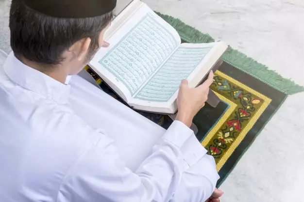 Ayat-ayat Alquran tentang puasa Ramadhan freepik