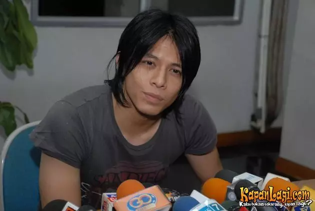 transformasi rambut ariel noah © 2020 brilio.net