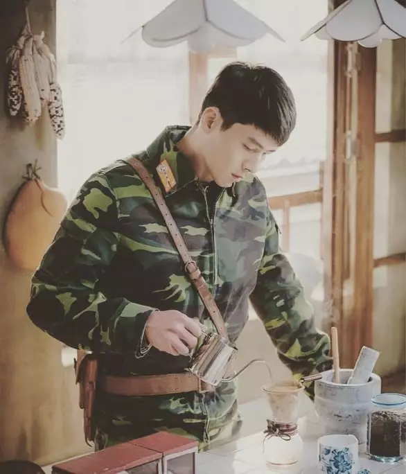 aktor korea berseragam militer Instagram