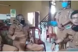 Viral video Kades di Subang kritik Jokowi dan Ridwan Kamil soal bansos