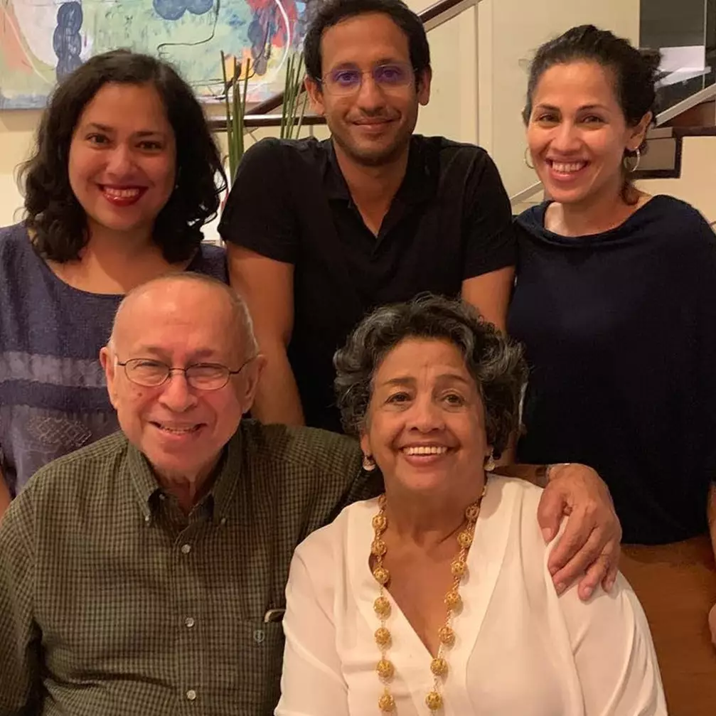 10 Potret Rayya Makarim, kakak Nadiem Makarim yang produser film