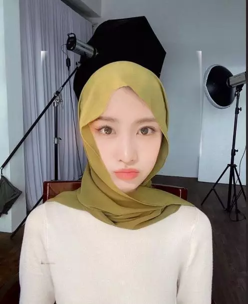 Twice pakai hijab Twitter