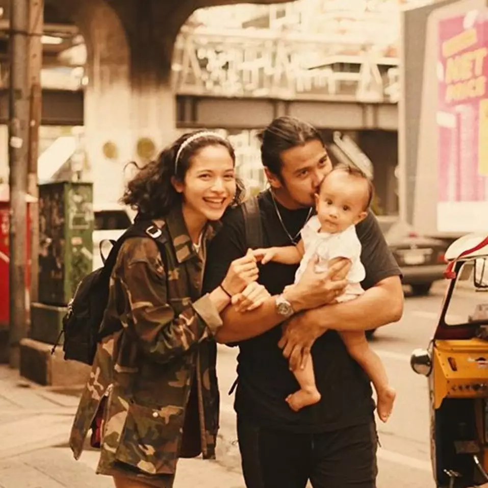 5 Momen pemotretan virtual Chicco Jericho &amp; istri, penuh kehangatan