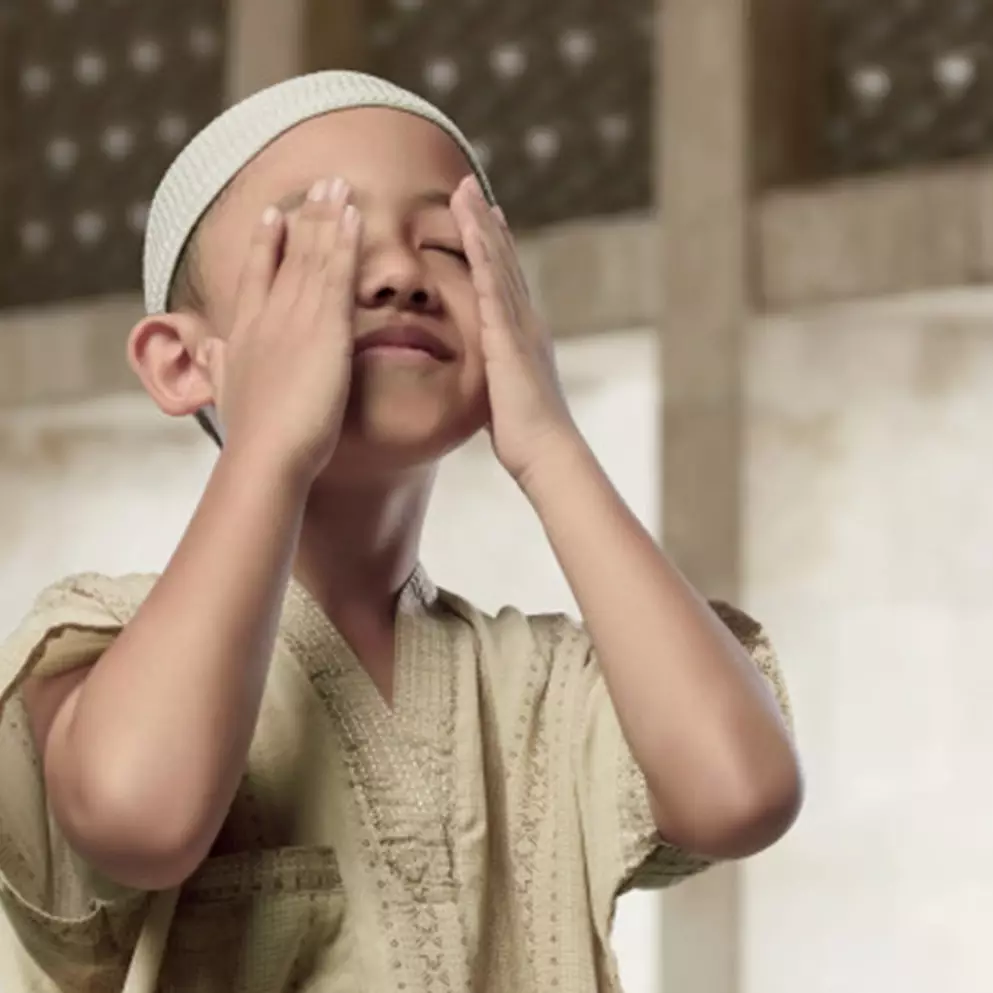Kumpulan doa sehari-hari beserta arti, mudah diajarkan pada anak