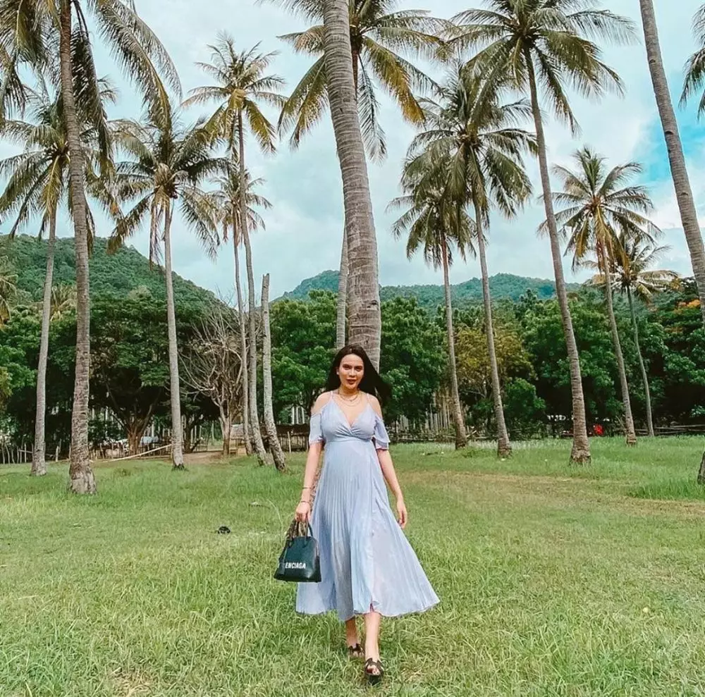 baby bump Anggita Sari Instagram