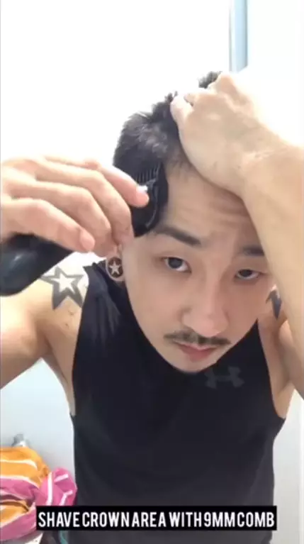 Potong rambut di rumah © 2020 brilio.net