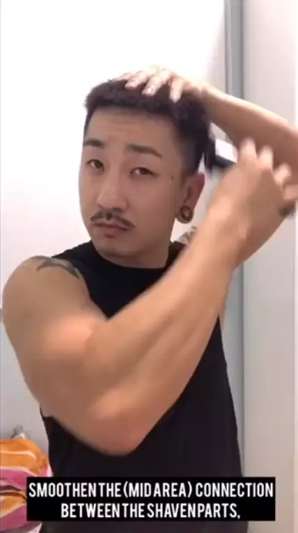 Potong rambut di rumah © 2020 brilio.net