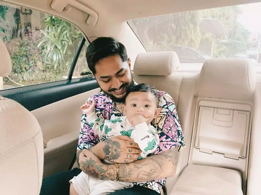 Momen Onad momong anak  Instagram Momen Onad momong anak  Instagram