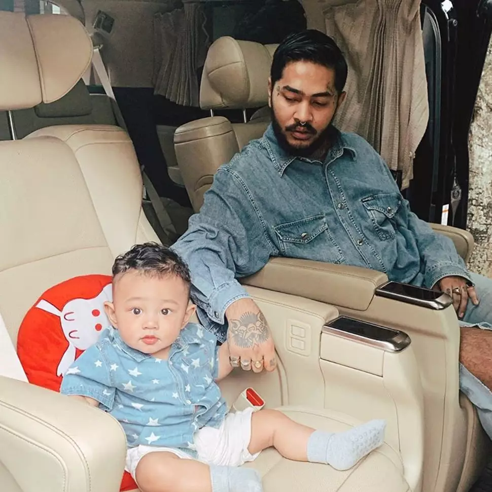 9 Momen Onadio eks Killing Me Inside momong anak, jadi sorotan