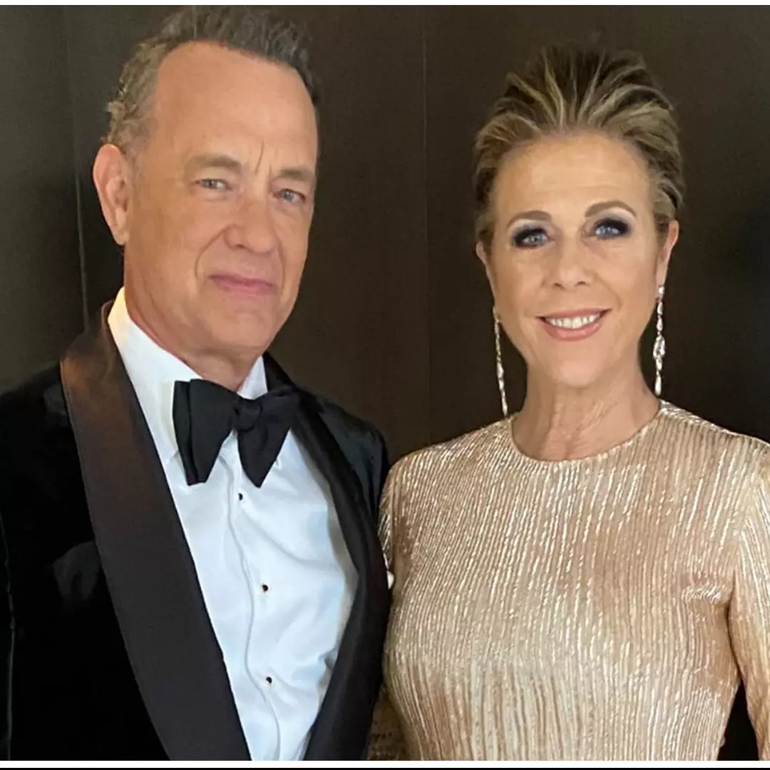 Sembuh dari corona, Tom Hanks dan istri donor plasma darah buat vaksin