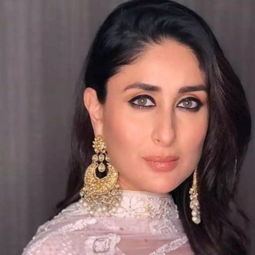 Unggah foto masa kecil Rishi Kapoor, ini ungkapan duka Kareena Kapoor