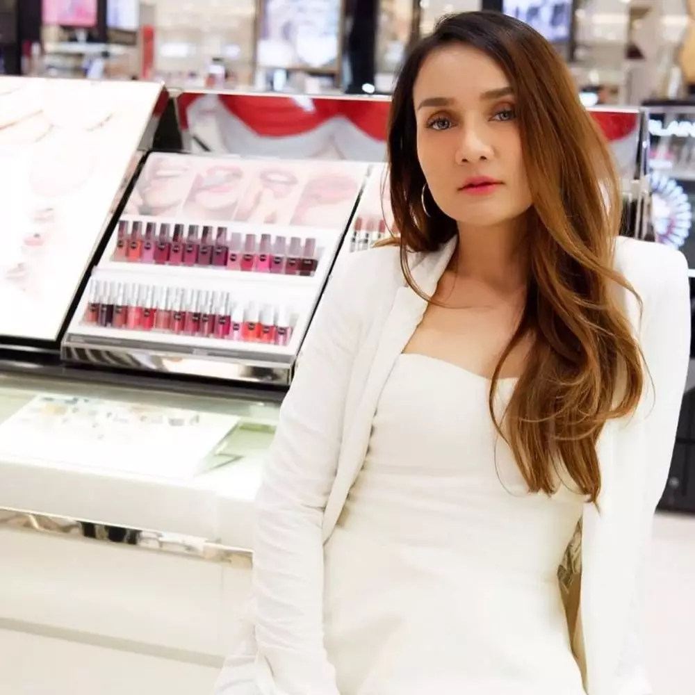 Cintacha Roselina mirip Luna Maya Instagram