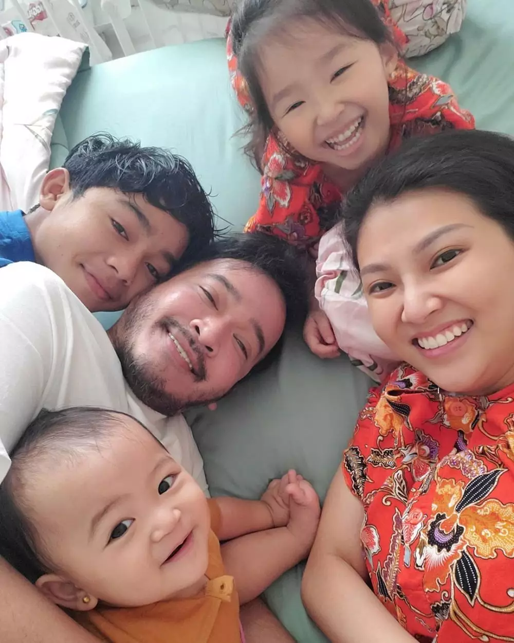 thalia dan sarwendah daster © 2020 brilio.net thalia dan sarwendah daster © 2020 brilio.net