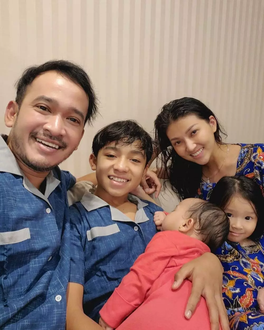 thalia dan sarwendah daster © 2020 brilio.net thalia dan sarwendah daster © 2020 brilio.net